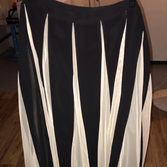 ASOS skirt - Picture 2 of 2